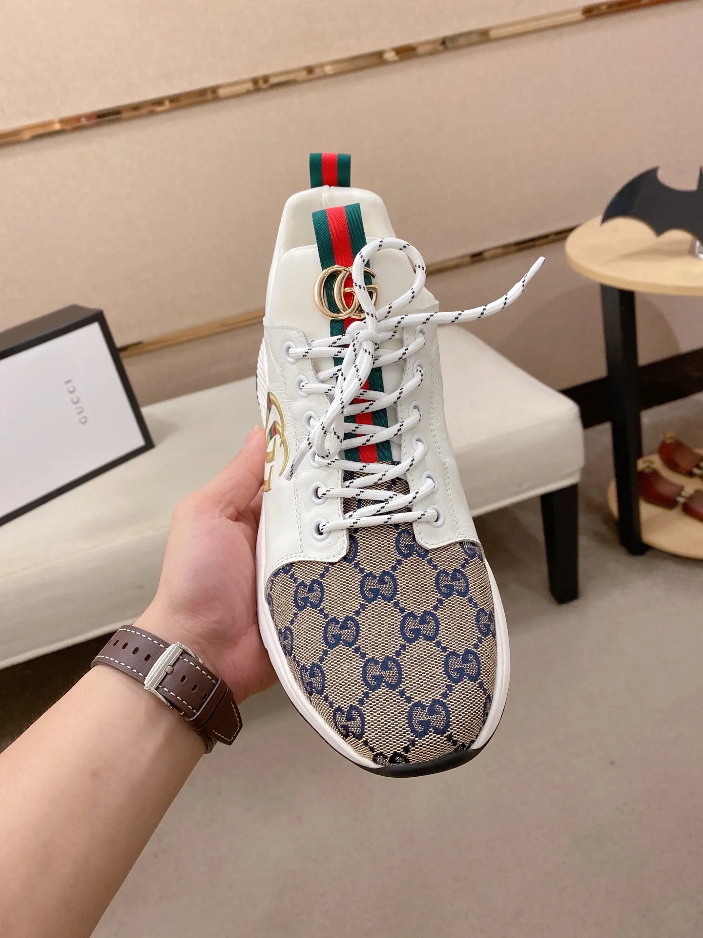 Men's clothing and shoes💰:462💰 (GUCCI) The latest model from the official website🎁🎁Casual and fashionable men's shoes👟, hot style💥The version is simple and elegant, exclusive for trendy men. The unique latest brand elements from the official website👑Original Gucci decoration, fashionable and generous, the fabric is original cowhide ✅Mesh breathable lining, the official website specifies wear-resistant casual outsole, the classic model is taken in kind at the counter🎬38-44 (can be customized for 45 non-refundable)